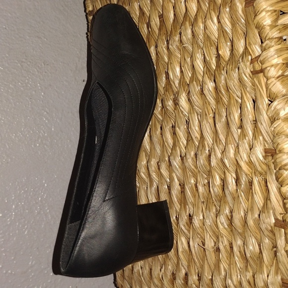 Black Leather Spring Step Anti Slip Comfortable Heel Made in France 8.5 - Picture 5 of 6